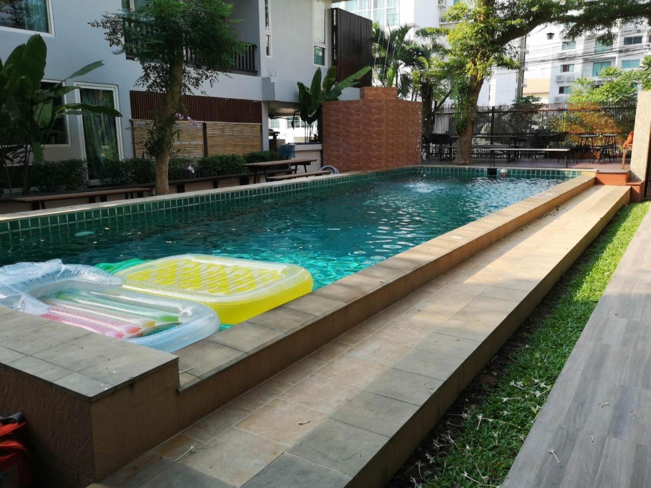 ตำหนักวิลล่า 10 ห้องนอน พร้อมสระว่ายน้ำส่วนตัว Ban Nong Tabaek Exterior foto